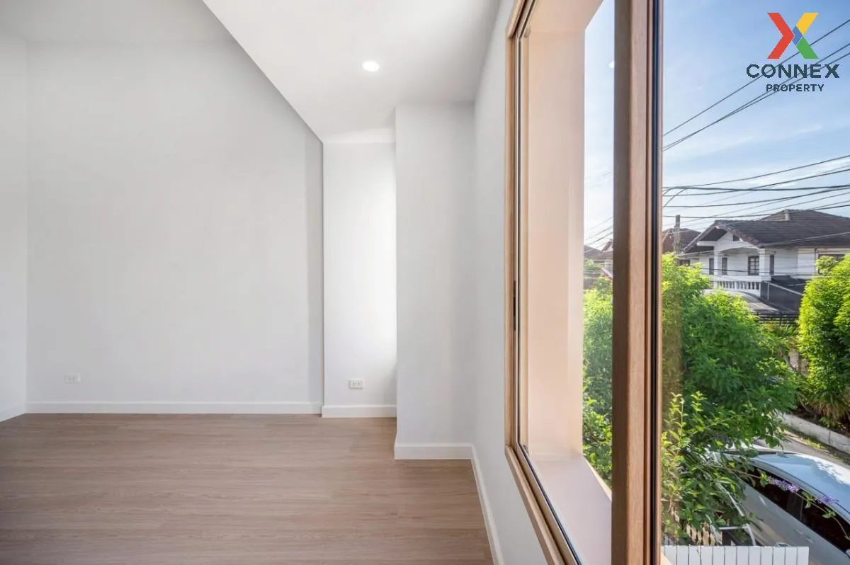 ขายทาวน์เฮ้าส์/ทาวน์โฮม  มณียา รีโนเวทใหม่ MRT-วัชรพล คลองกุ่ม เข ขายทาวน์เฮ้าส์/ทาวน์โฮม  มณียา รีโนเวทใหม่ MRT-วัชรพล คลองกุ่ม เข