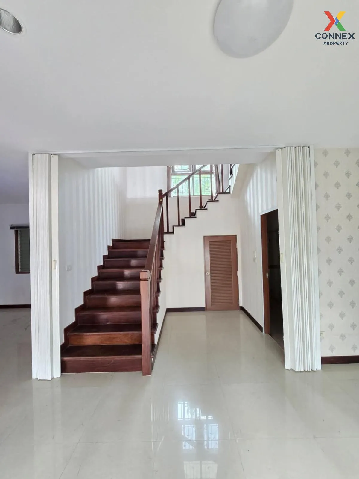 For Sale House , Somboonthrap Nongmon , wide frontage , Saen Suk  For Sale House , Somboonthrap Nongmon , wide frontage , Saen Suk  4
