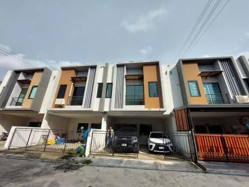 For Sale Townhouse/Townhome  , Siratcha Easton Town , wide frontage , Phan Thong , Phan Thong , Chon Buri , CX-121447