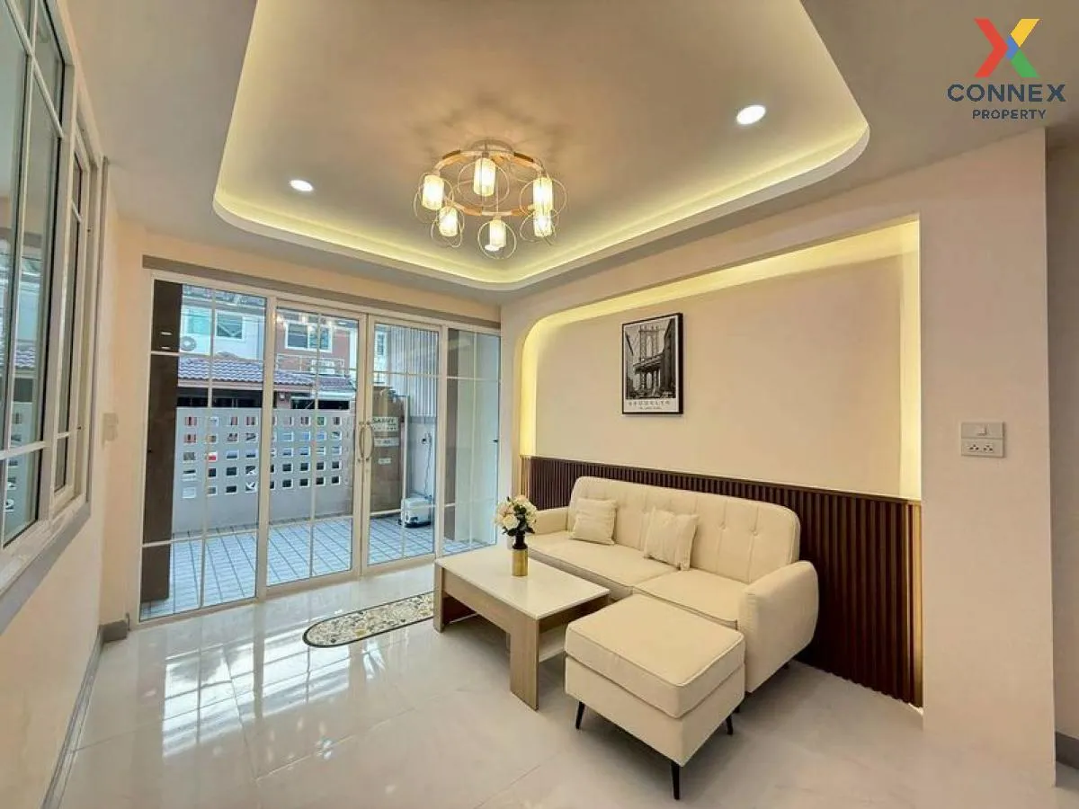 ขายทาวน์เฮ้าส์/ทาวน์โฮม  บัวทองธานี พาร์ควิลล์ 1 - 2 รีโนเวทใหม่ 