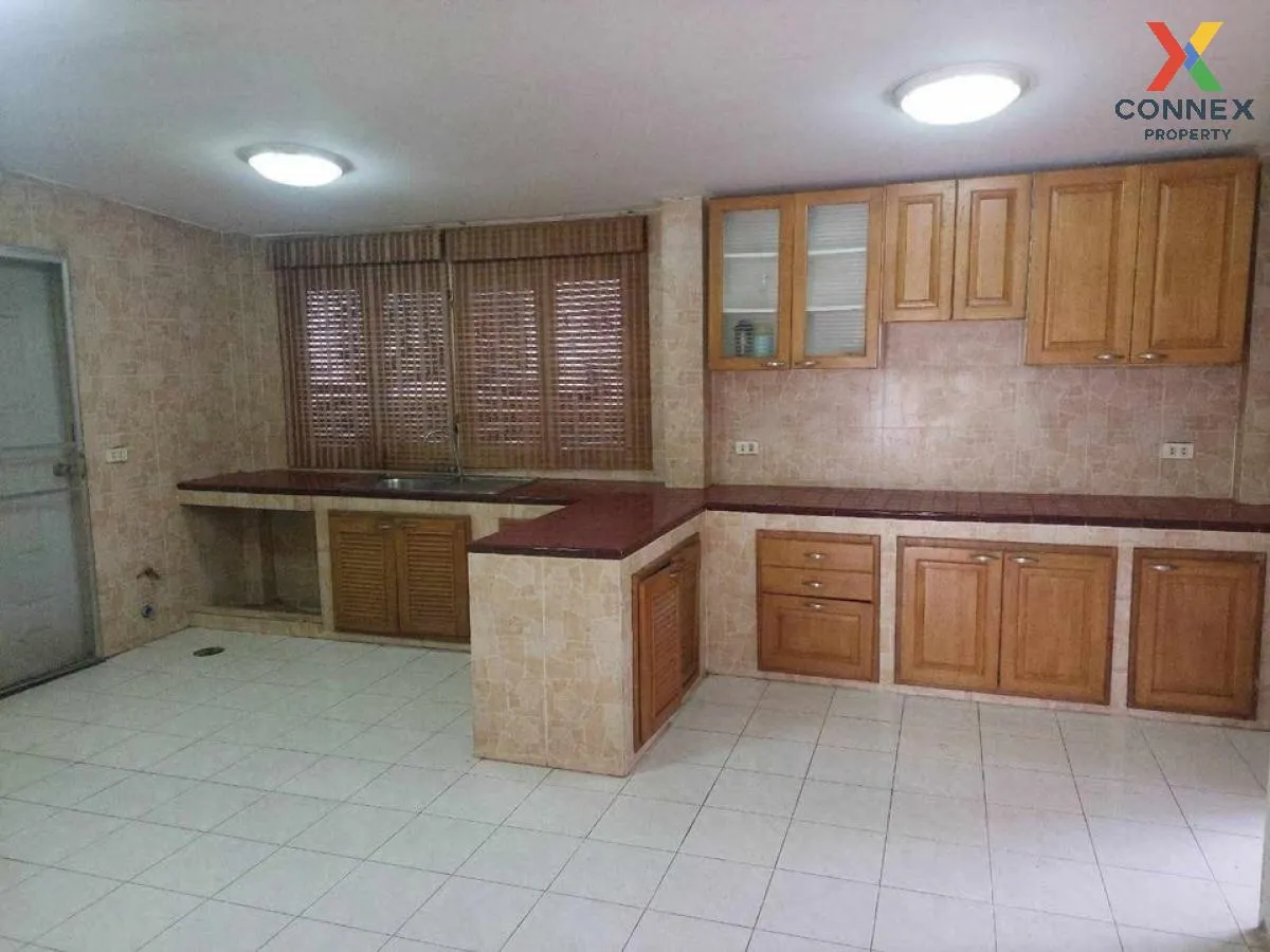 ขายบ้าน  โรยัล ปาร์ค วิลล์ สุวินทวงศ์ ลำผักชี เขต หนองจอก กรุงเทพ