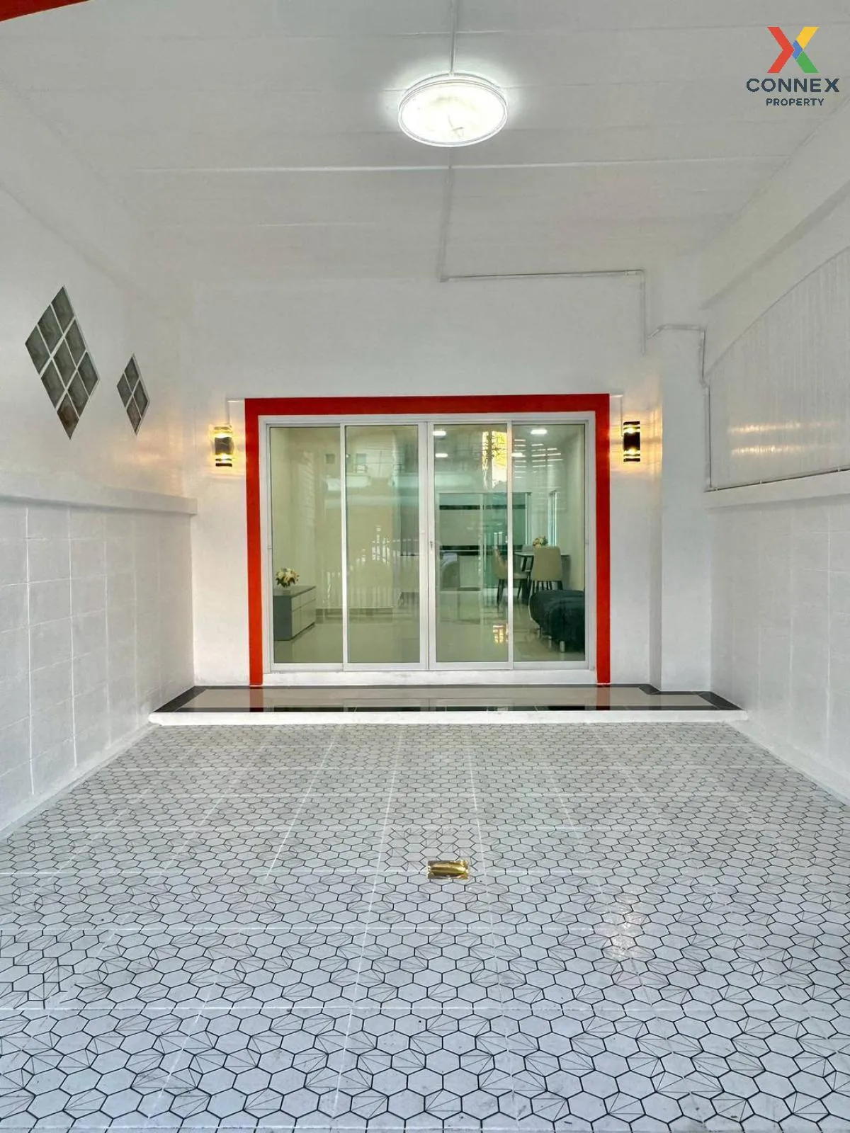 For Sale Townhouse/Townhome  , Baan Monwadee Park , corner unit , 3