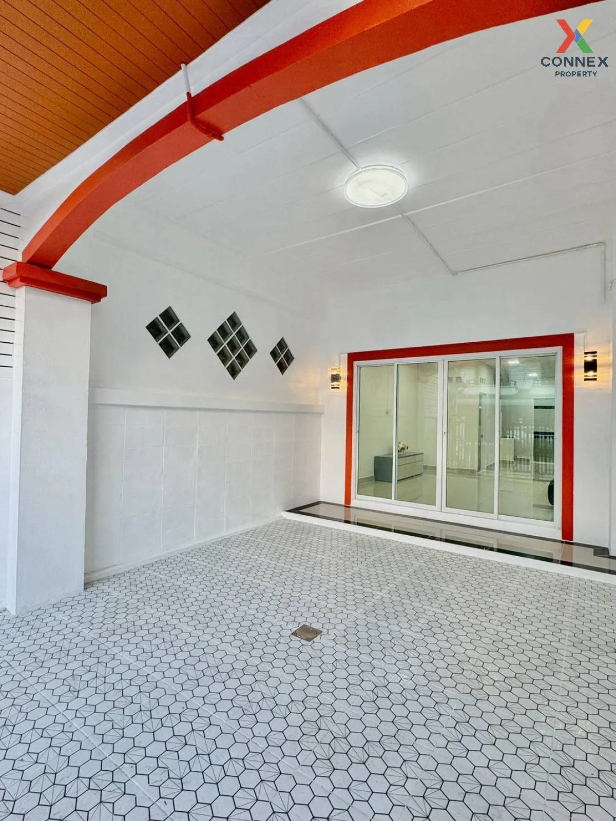 For Sale Townhouse/Townhome  , Baan Monwadee Park , corner unit , 4