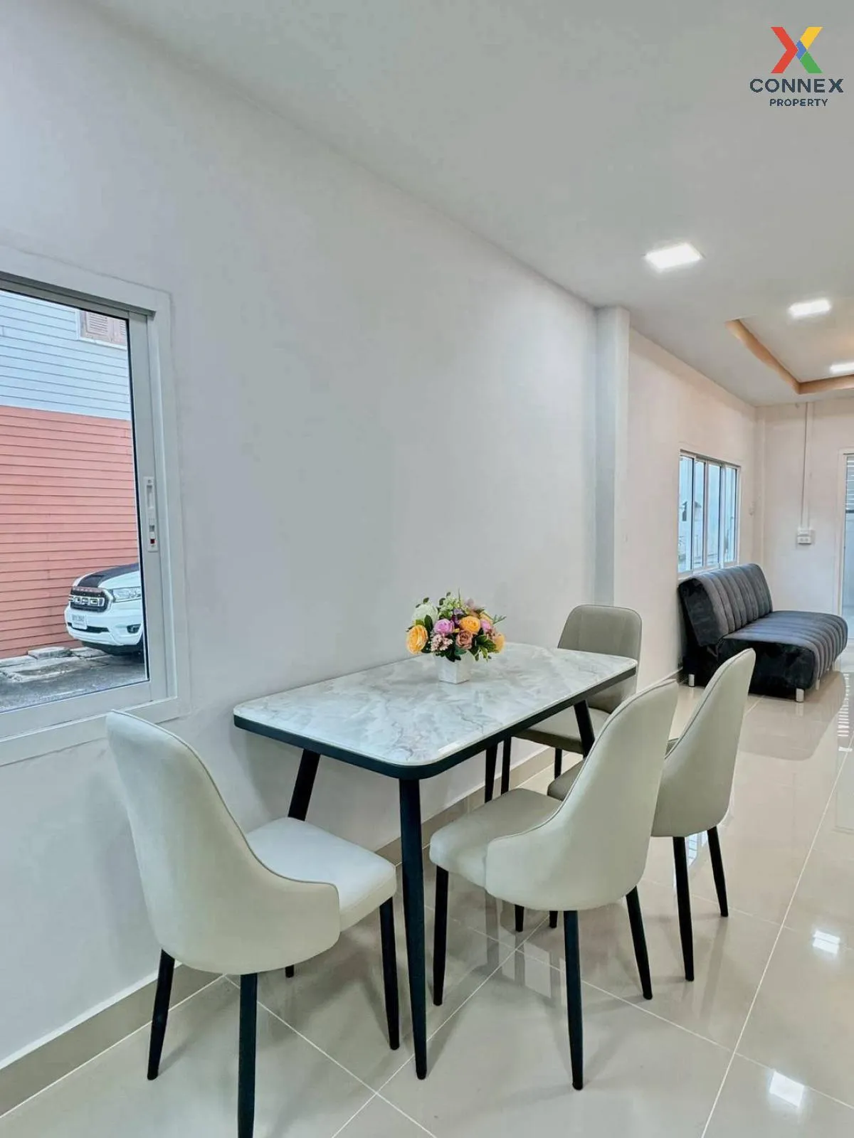 For Sale Townhouse/Townhome  , Baan Monwadee Park , corner unit ,