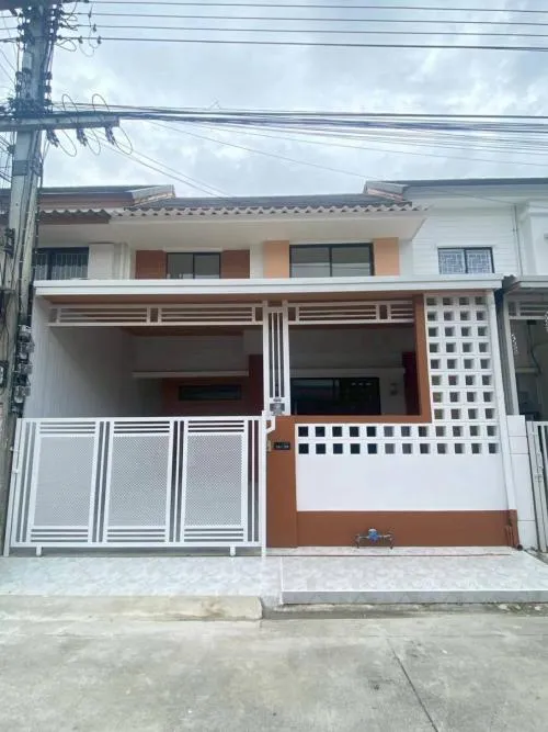 For Sale Townhouse/Townhome  , Baan Pruksa 40 Rangsit Klong 3 , newly renovated , Khlong Sam , khlong Luang , Pathum Thani , CX-121504