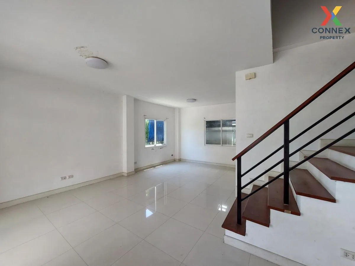 ขายทาวน์เฮ้าส์/ทาวน์โฮม  ทรัพย์รุ่งเรือง ซิตี้ 2 บ้านเก่า พานทอง 