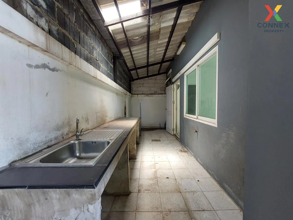 ขายทาวน์เฮ้าส์/ทาวน์โฮม  ทรัพย์รุ่งเรือง ซิตี้ 2 บ้านเก่า พานทอง 