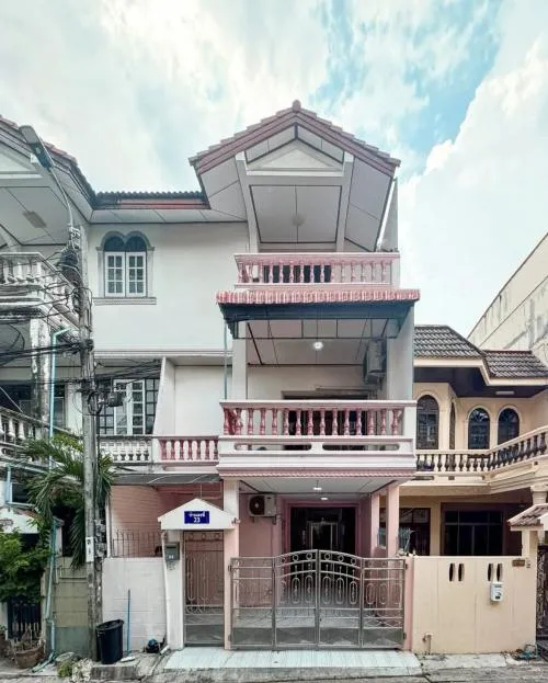 For Sale Townhouse/Townhome  , Im - Amporn 1 , MRT-Charan 13 , Wat Tha Phra , Bangkok Yai , Bangkok , CX-121524 For Sale Townhouse/Townhome  , Im - Amporn 1 , MRT-Charan 13 , Wat Tha Phra , Bangkok Yai , Bangkok , CX-121524