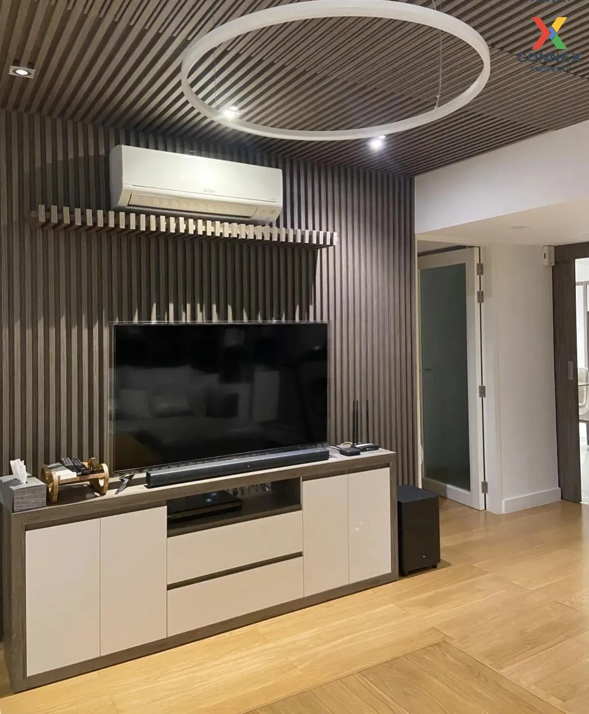 For Rent Condo , Royal Castle , corner unit , newly renovated , B 2