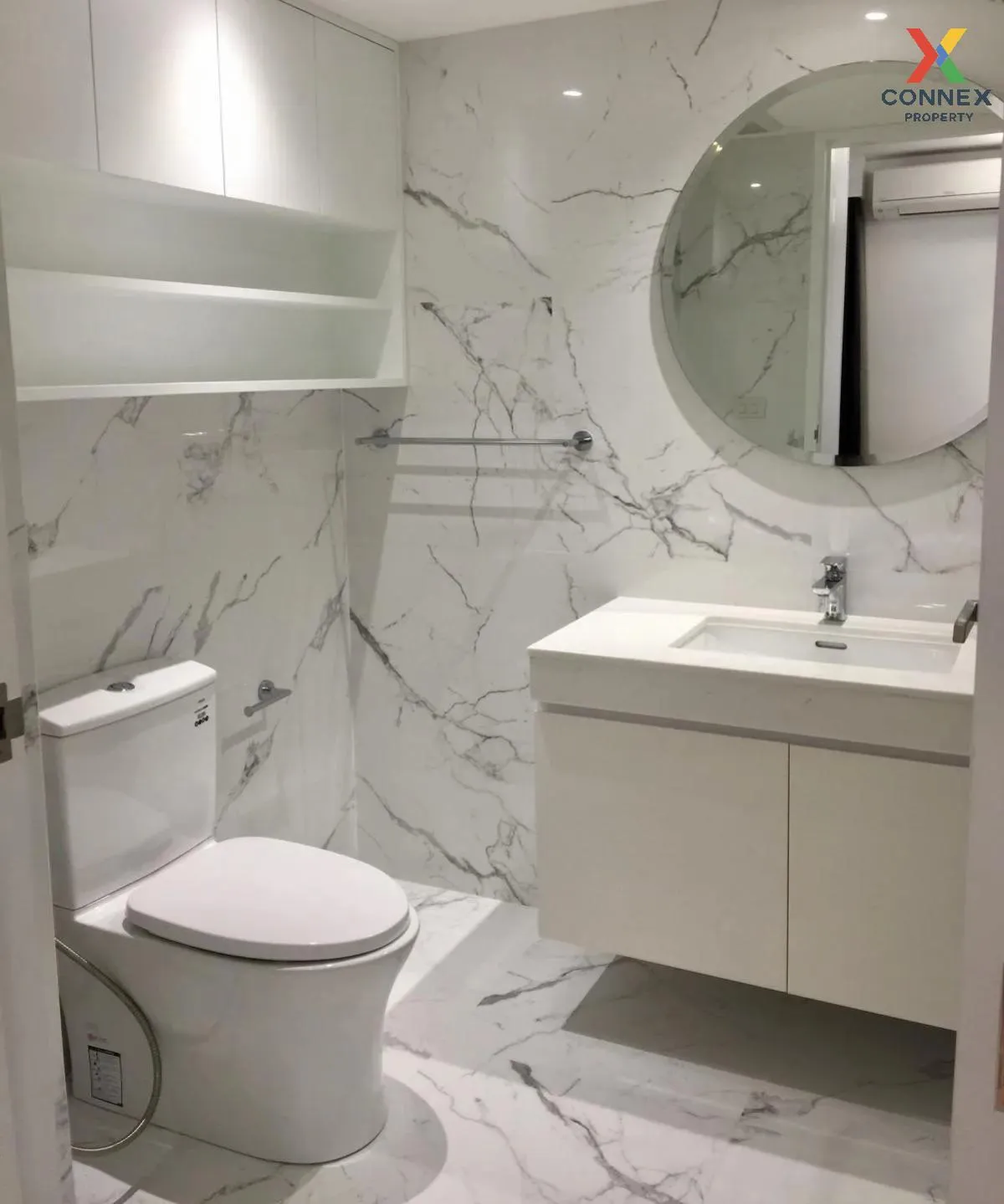 For Rent Condo , Royal Castle , corner unit , newly renovated , B