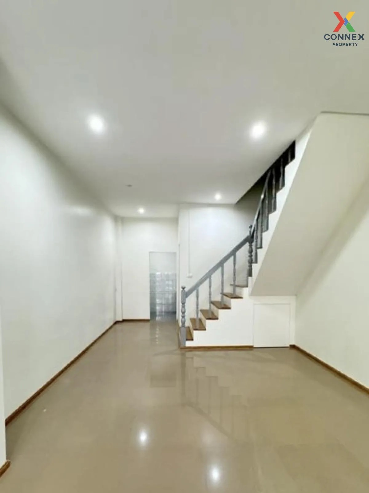 ขายทาวน์เฮ้าส์/ทาวน์โฮม  เพชรไพลิน พระยาสุเรนทร์ 35 บางชัน เขต คล 4