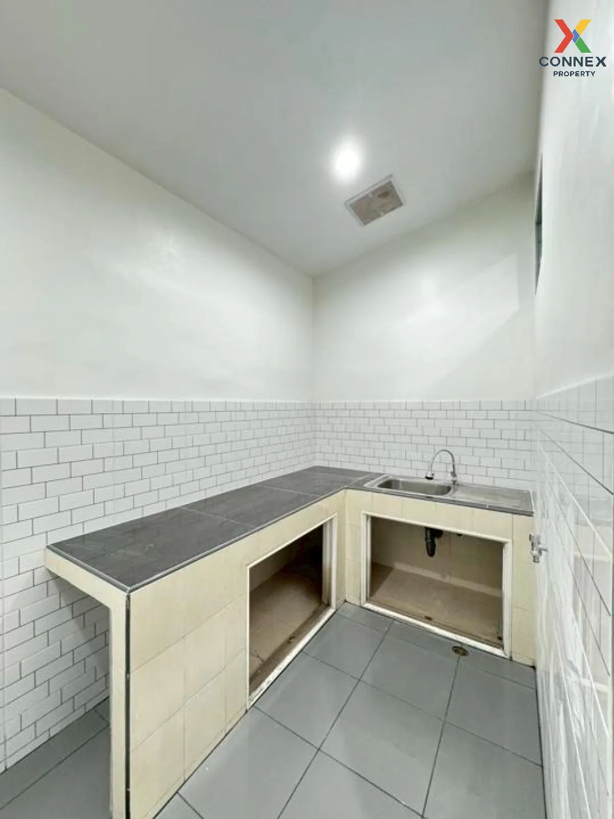 ขายทาวน์เฮ้าส์/ทาวน์โฮม  เพชรไพลิน พระยาสุเรนทร์ 35 บางชัน เขต คล