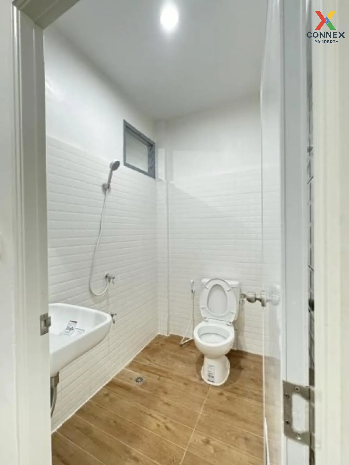 ขายทาวน์เฮ้าส์/ทาวน์โฮม  เพชรไพลิน พระยาสุเรนทร์ 35 บางชัน เขต คล