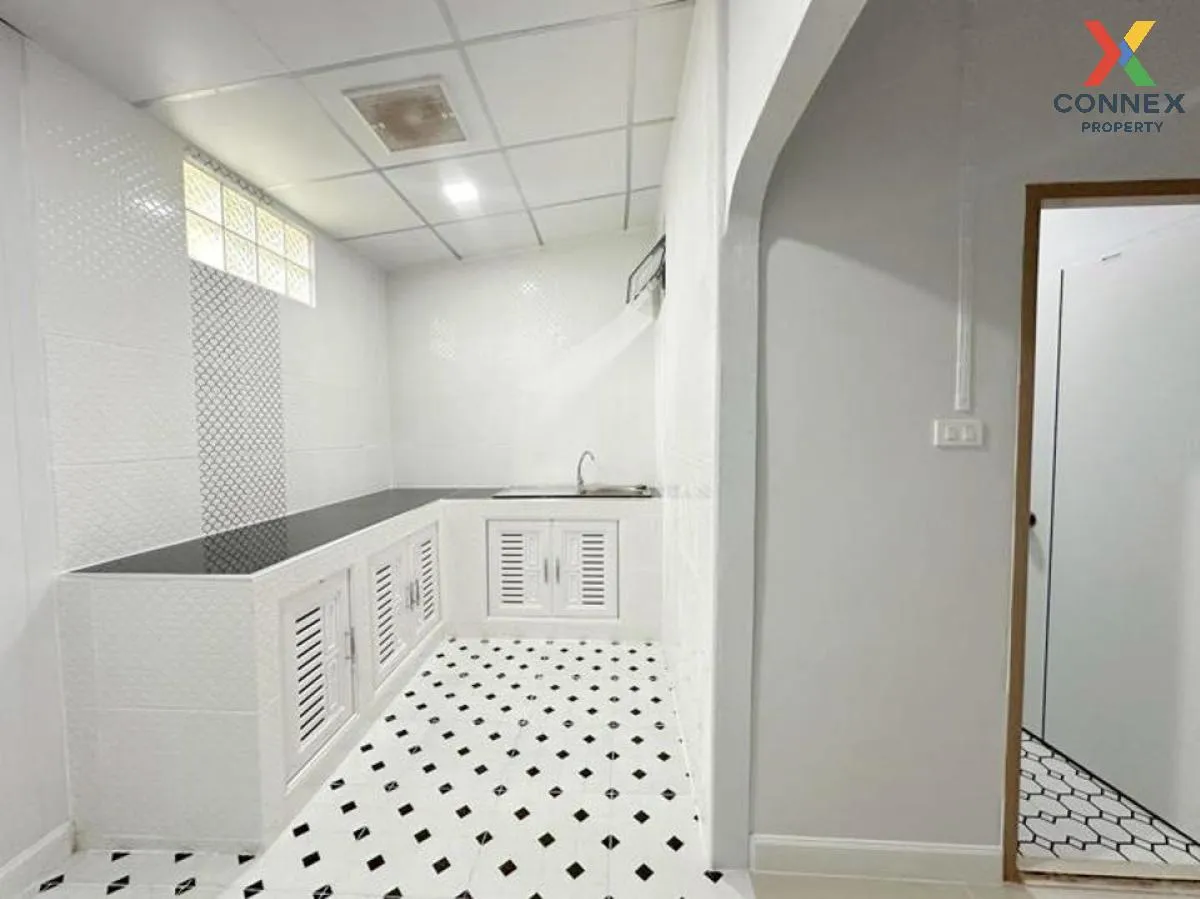 ขายทาวน์เฮ้าส์/ทาวน์โฮม  เพชรไพลิน พระยาสุเรนทร์ 35 บางชัน เขต คล