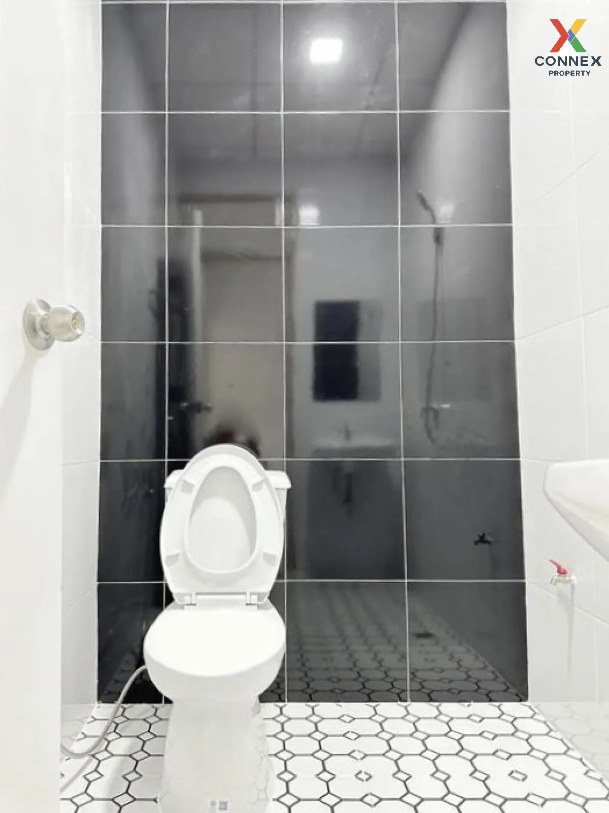 ขายทาวน์เฮ้าส์/ทาวน์โฮม  เพชรไพลิน พระยาสุเรนทร์ 35 บางชัน เขต คล