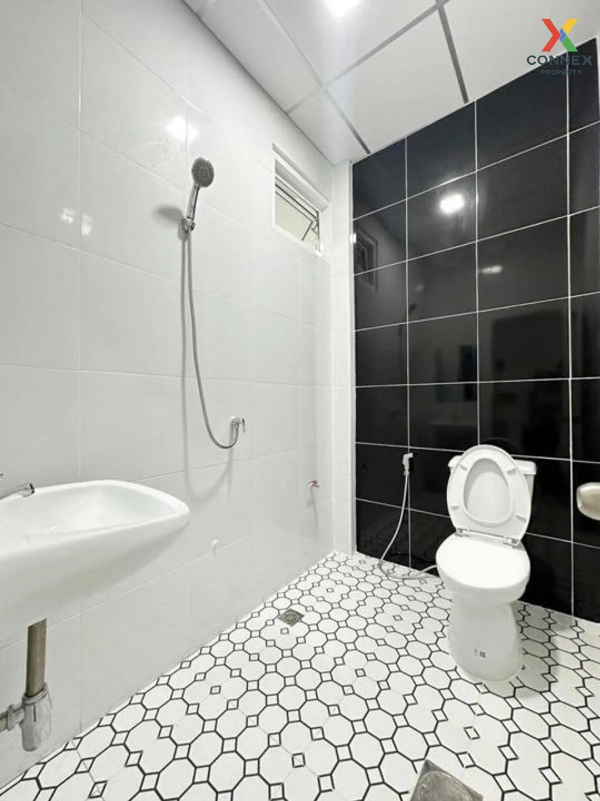 ขายทาวน์เฮ้าส์/ทาวน์โฮม  เพชรไพลิน พระยาสุเรนทร์ 35 บางชัน เขต คล