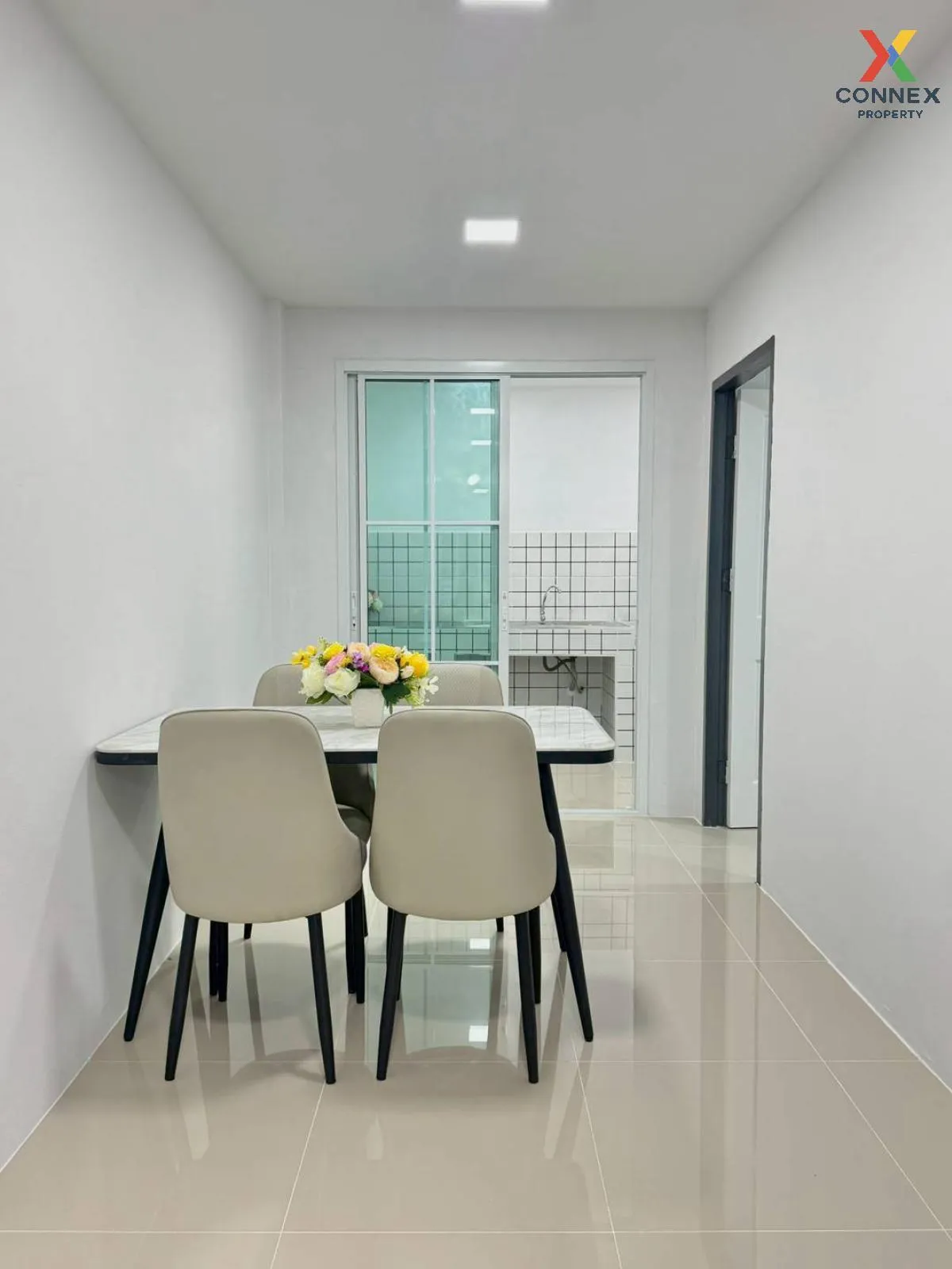 ขายทาวน์เฮ้าส์/ทาวน์โฮม  สรรทัศน์ธานี 2 รีโนเวทใหม่ ท่าทราย เมือง