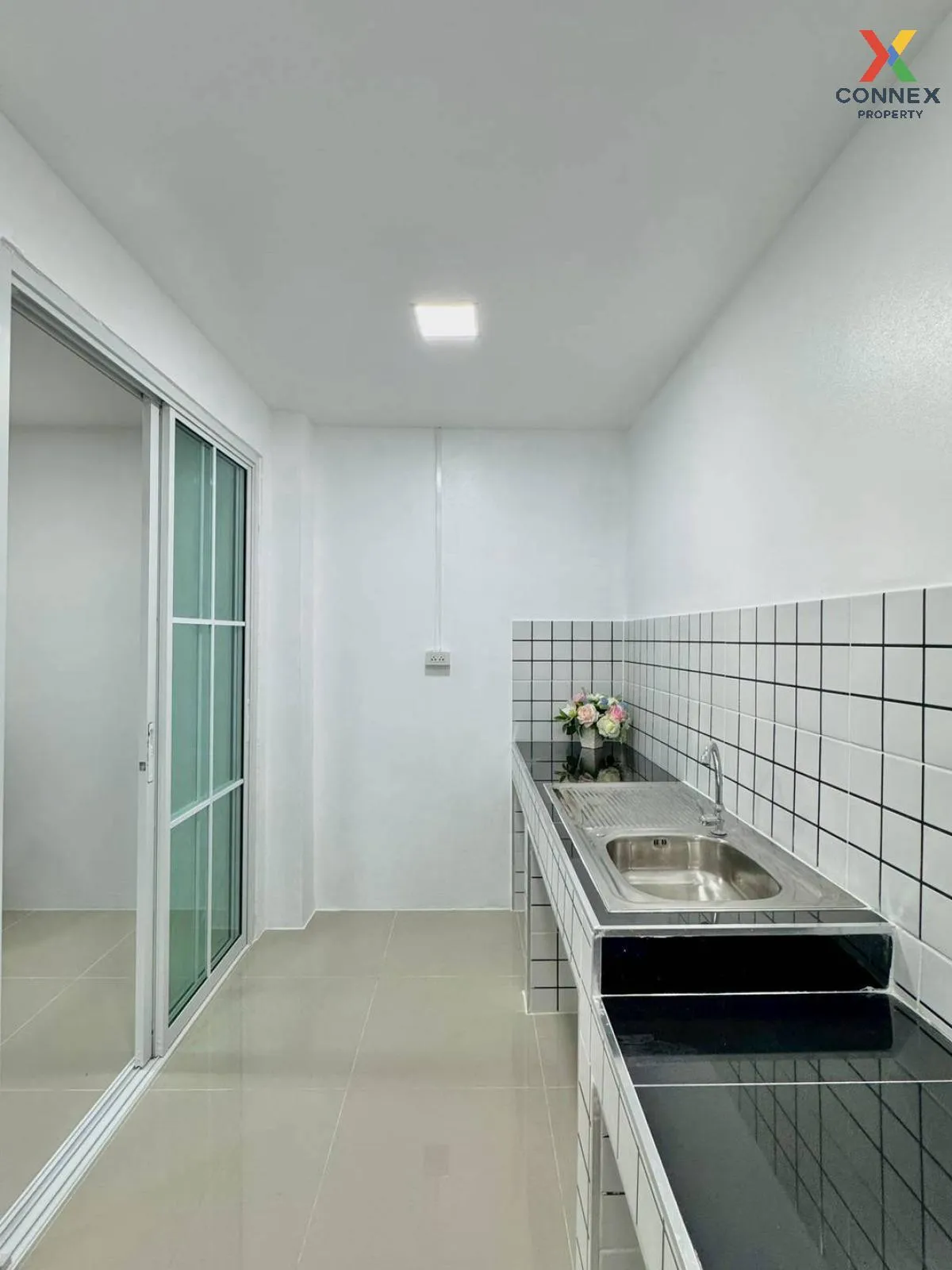 ขายทาวน์เฮ้าส์/ทาวน์โฮม  สรรทัศน์ธานี 2 รีโนเวทใหม่ ท่าทราย เมือง