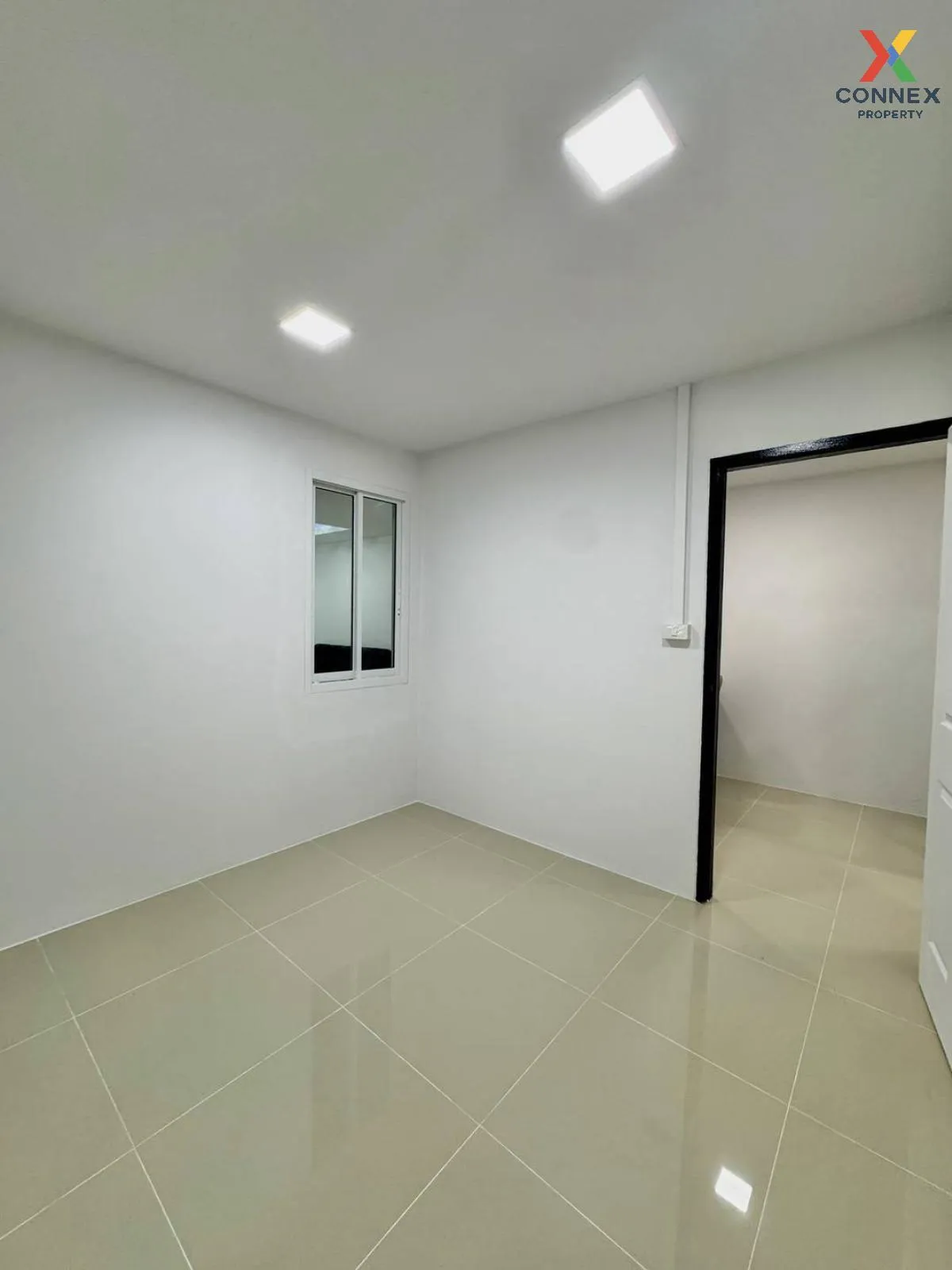 ขายทาวน์เฮ้าส์/ทาวน์โฮม  สรรทัศน์ธานี 2 รีโนเวทใหม่ ท่าทราย เมือง