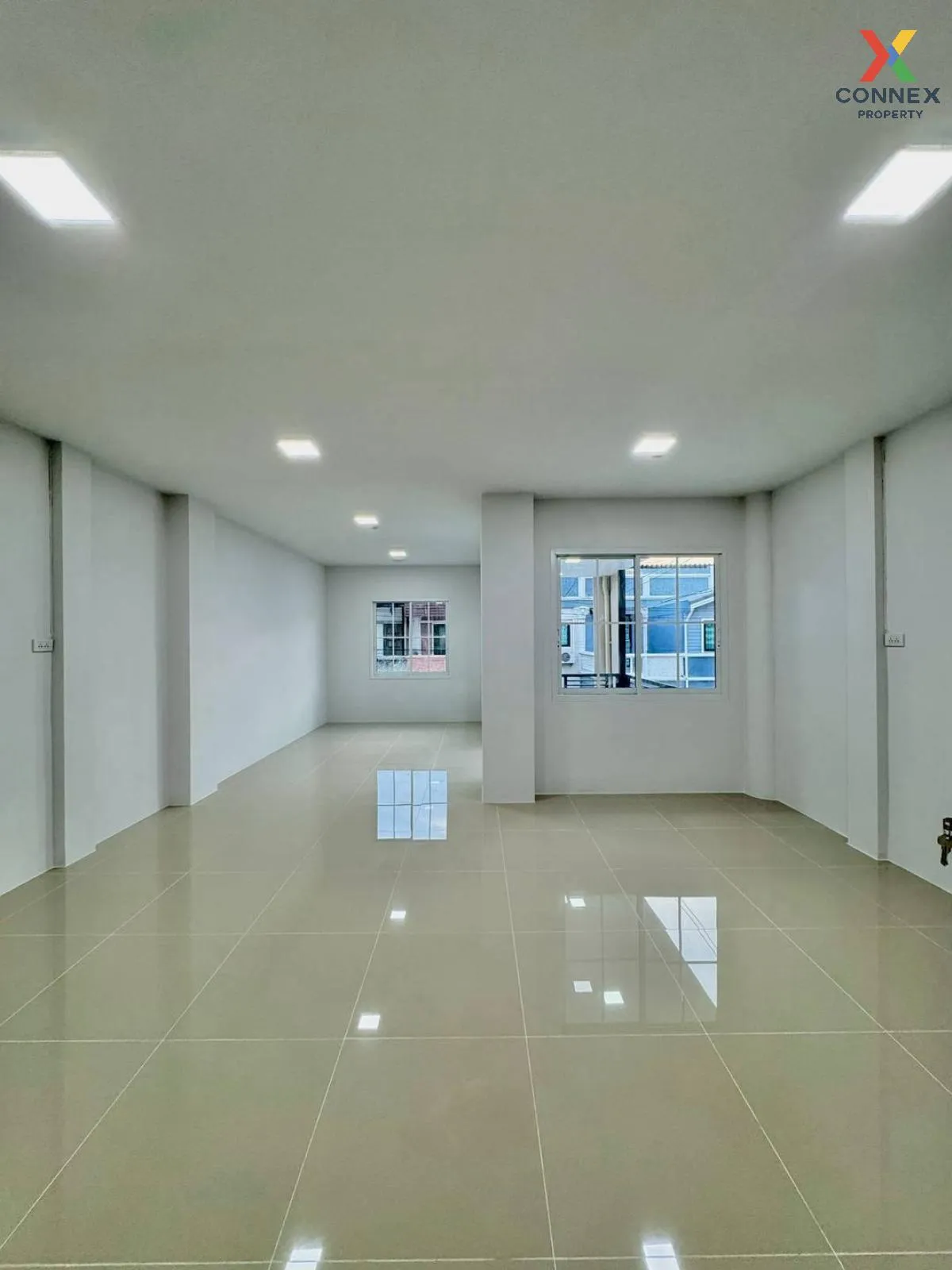 ขายทาวน์เฮ้าส์/ทาวน์โฮม  สรรทัศน์ธานี 2 รีโนเวทใหม่ ท่าทราย เมือง