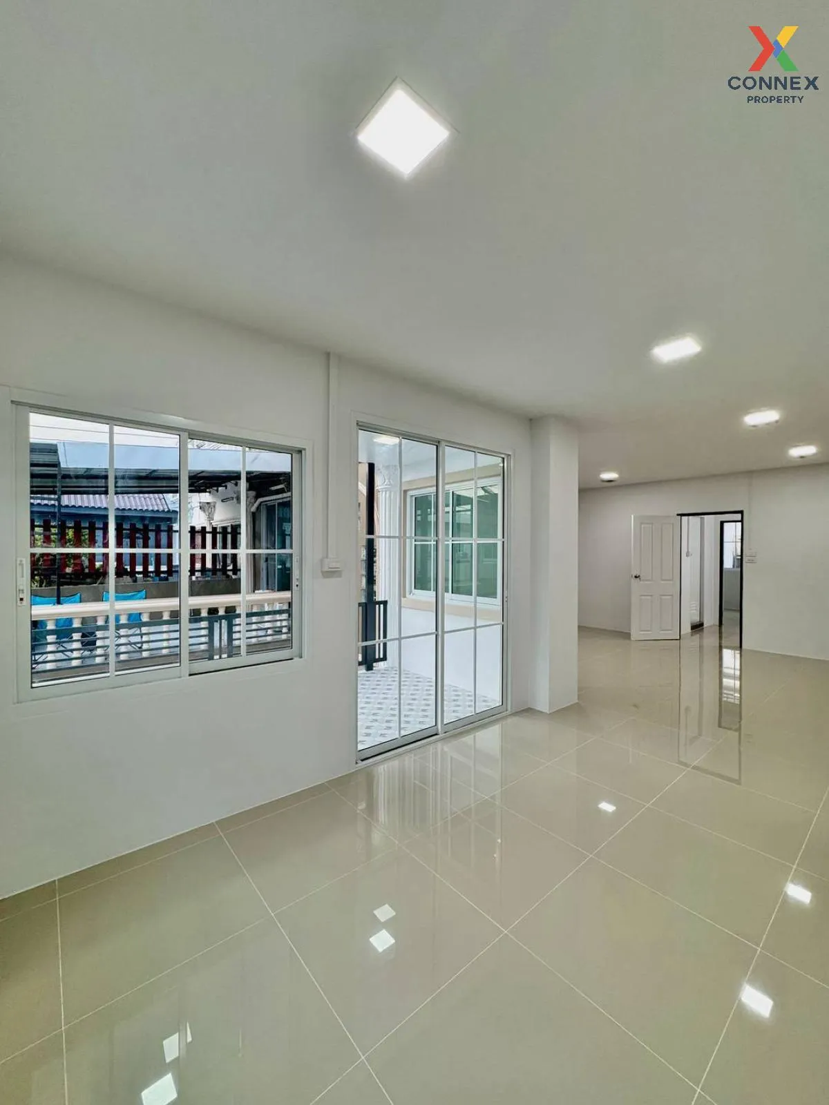 ขายทาวน์เฮ้าส์/ทาวน์โฮม  สรรทัศน์ธานี 2 รีโนเวทใหม่ ท่าทราย เมือง