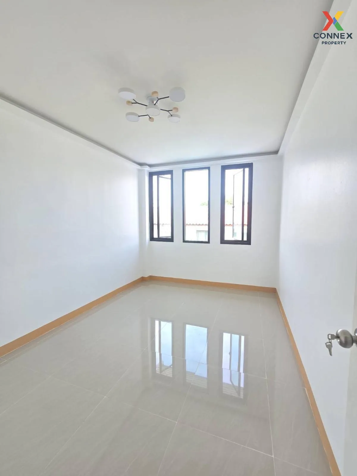 ขายทาวน์เฮ้าส์/ทาวน์โฮม  บ้านมนชญา 1 รีโนเวทใหม่ BTS-แยก คปอ. สาย