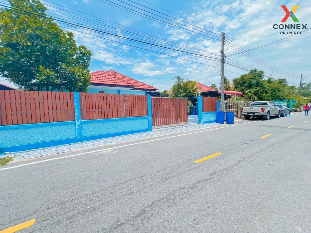 For Sale House , Arisara 3 Phase 2 , Khlong Phra Udom , Lat Lum K 2