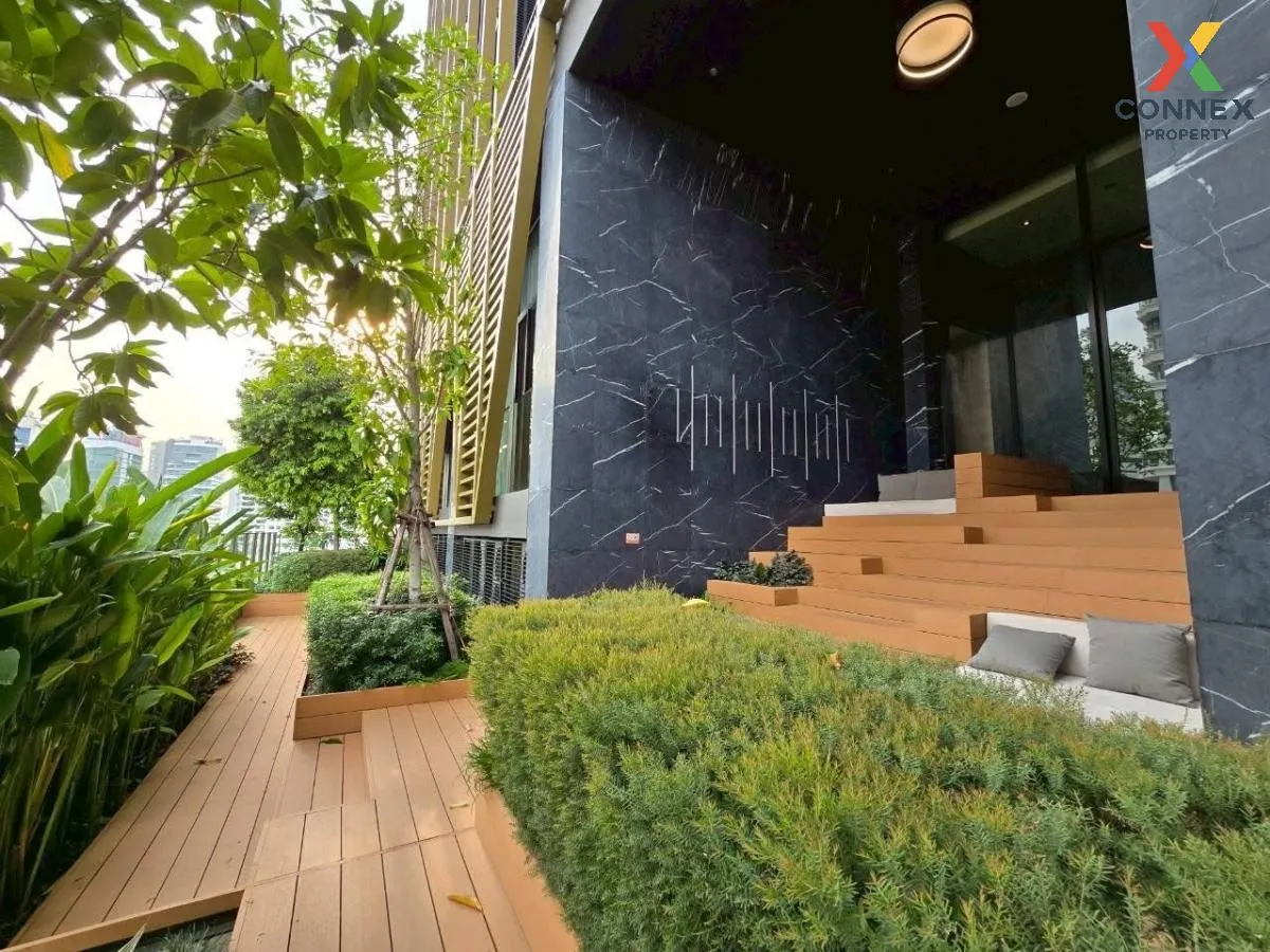 For Rent Condo , NOBLE STATE 39 , nice view , high floor , BTS-Ph