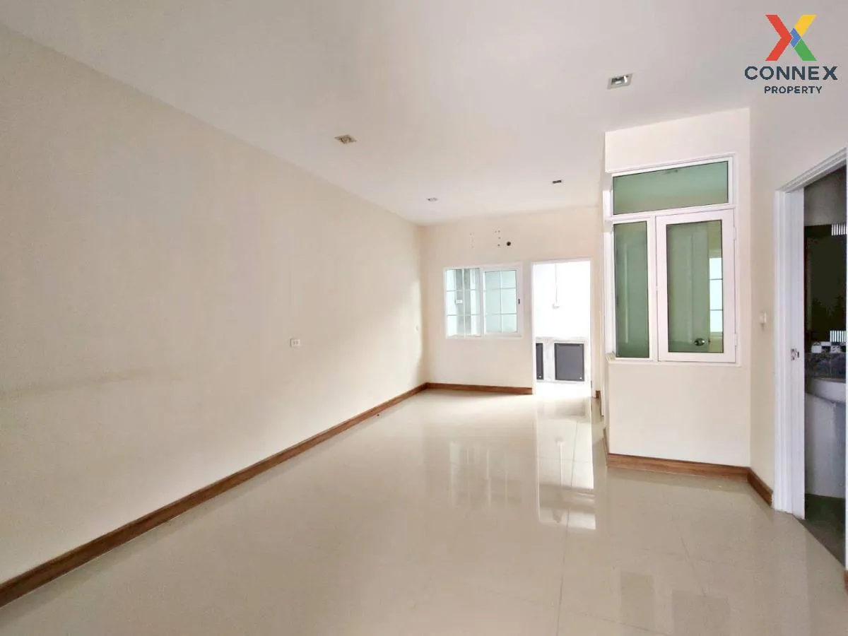 ขายทาวน์เฮ้าส์/ทาวน์โฮม  โกลเด้น ทาวน์ 3 บางนา-สวนหลวง หน้ากว้าง  4