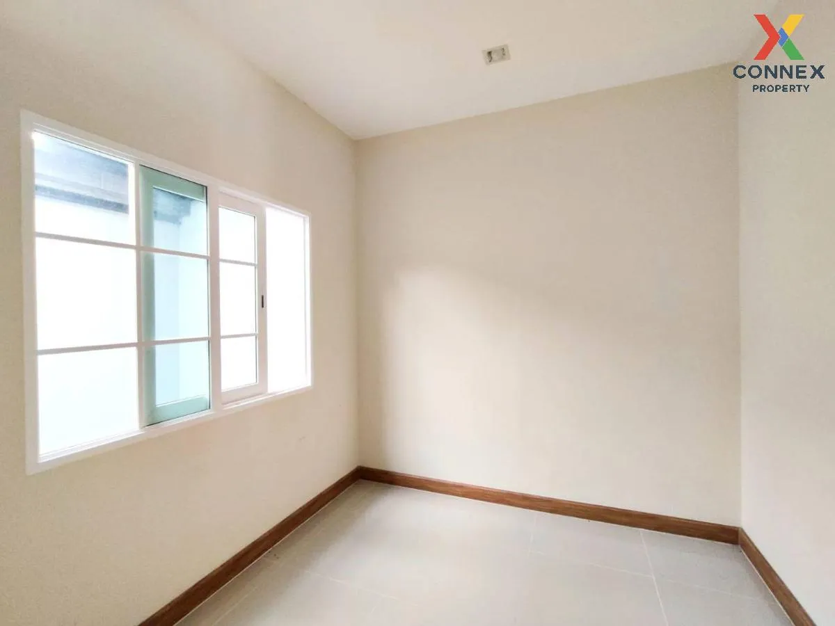 ขายทาวน์เฮ้าส์/ทาวน์โฮม  โกลเด้น ทาวน์ 3 บางนา-สวนหลวง หน้ากว้าง 