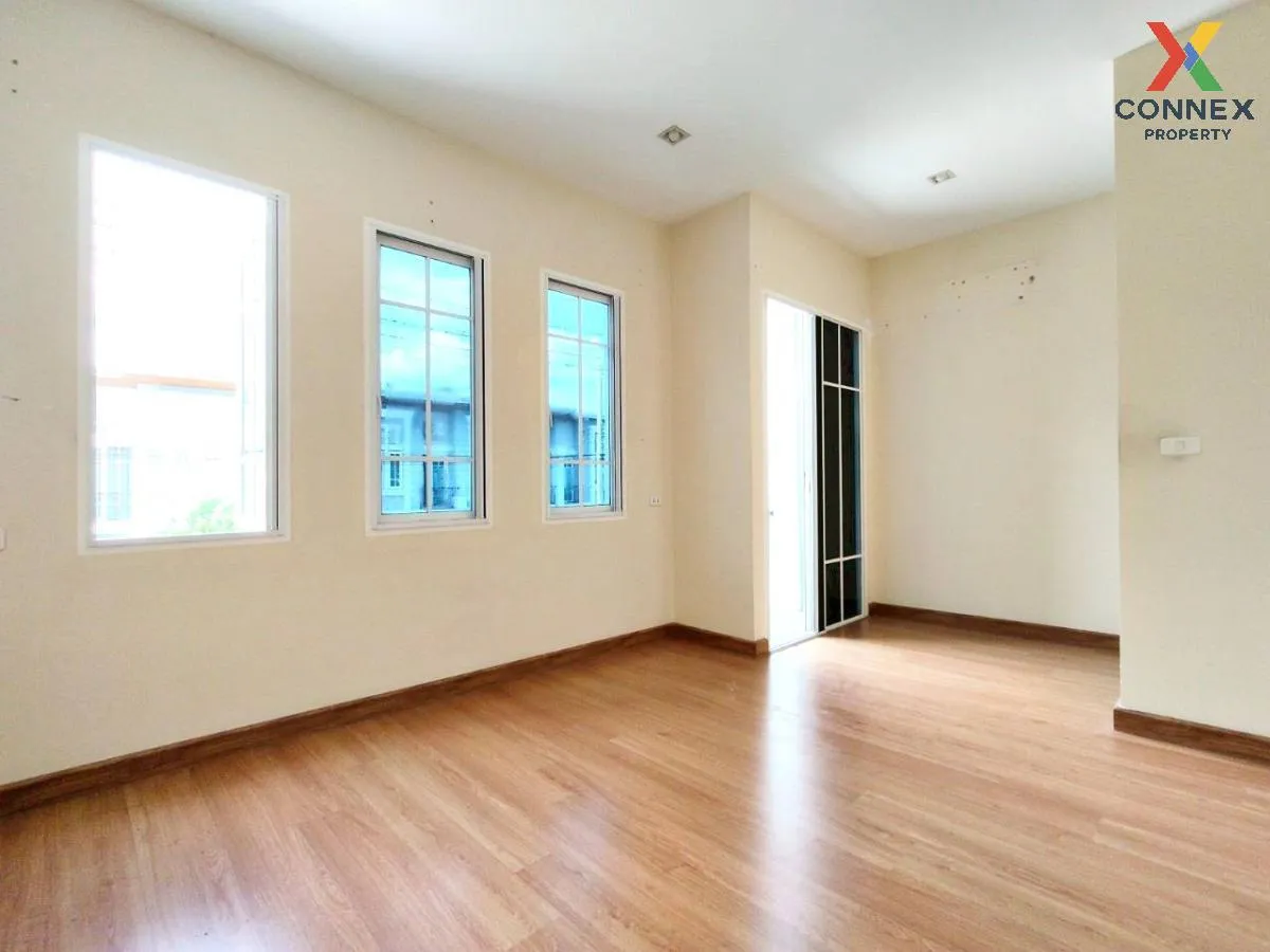 ขายทาวน์เฮ้าส์/ทาวน์โฮม  โกลเด้น ทาวน์ 3 บางนา-สวนหลวง หน้ากว้าง 