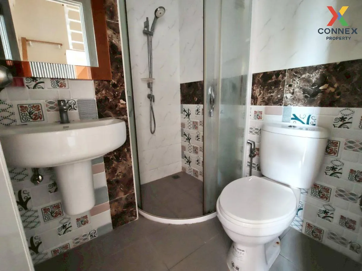 ขายทาวน์เฮ้าส์/ทาวน์โฮม  โกลเด้น ทาวน์ 3 บางนา-สวนหลวง หน้ากว้าง 