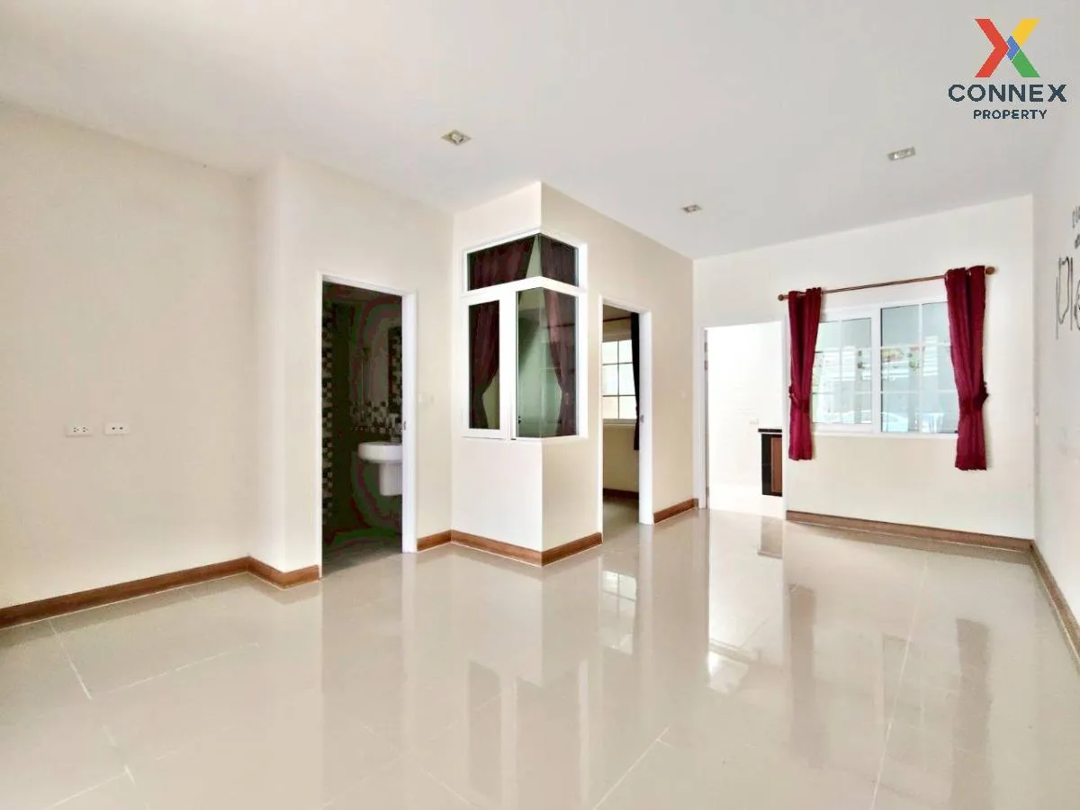 ขายทาวน์เฮ้าส์/ทาวน์โฮม  โกลเด้น ทาวน์ 3 บางนา-สวนหลวง หน้ากว้าง 