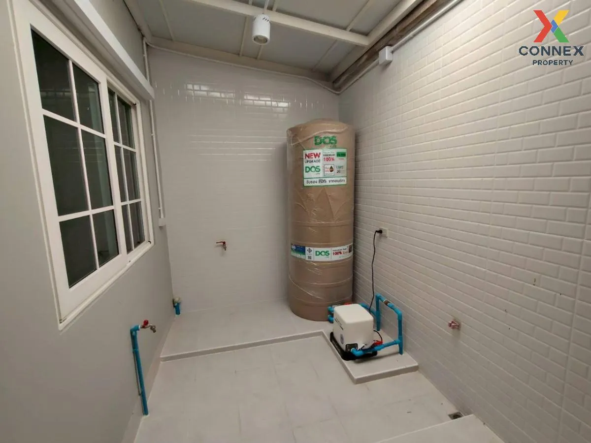 ขายทาวน์เฮ้าส์/ทาวน์โฮม  โกลเด้น ทาวน์ 3 บางนา-สวนหลวง หน้ากว้าง 