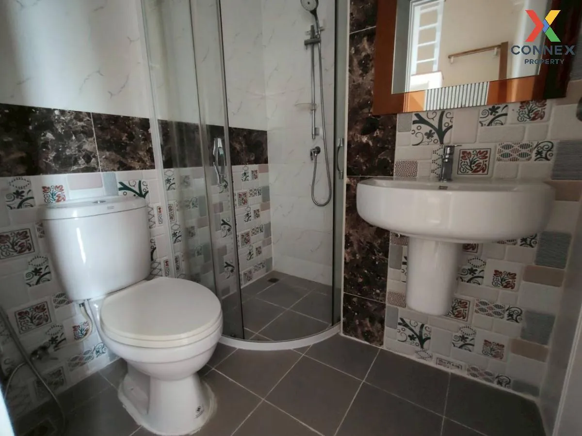 ขายทาวน์เฮ้าส์/ทาวน์โฮม  โกลเด้น ทาวน์ 3 บางนา-สวนหลวง หน้ากว้าง 