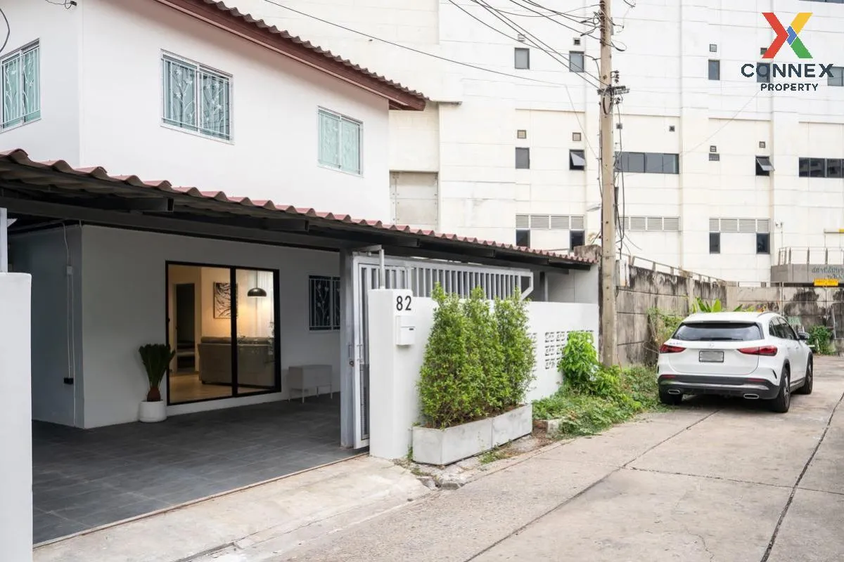 เช่าบ้านเดี่ยว 2 ชั้น ประชาราษฎร์ บำเพ็ญ 17 หน้ากว้าง รีโนเวทใหม่ 1