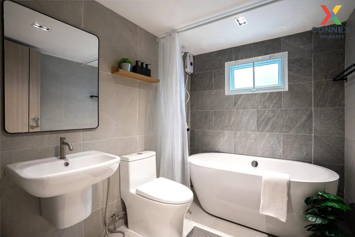 เช่าบ้านเดี่ยว 2 ชั้น ประชาราษฎร์ บำเพ็ญ 17 หน้ากว้าง รีโนเวทใหม่