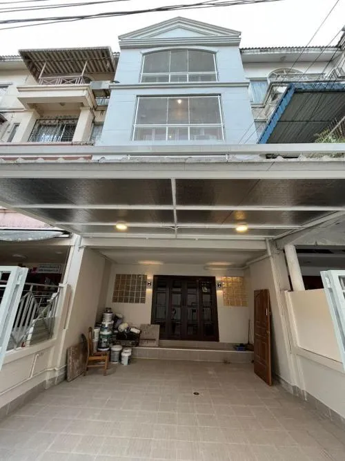 For Rent townhome 4 fl 70 sqm Soi Wachiratham Sathit 8 , Bang Na Nuea , Bang Na , Bangkok , CX-121760