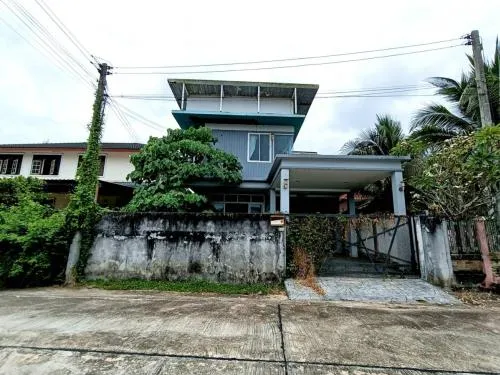 ขายบ้านเดี่่ยว ใก้ลโรงพยาบาลสุราษฎร์ธานี หน้ากว้าง มะขามเตี้ย เมืองสุราษฎร์ธานี สุราษฎร์ธานี CX-121774