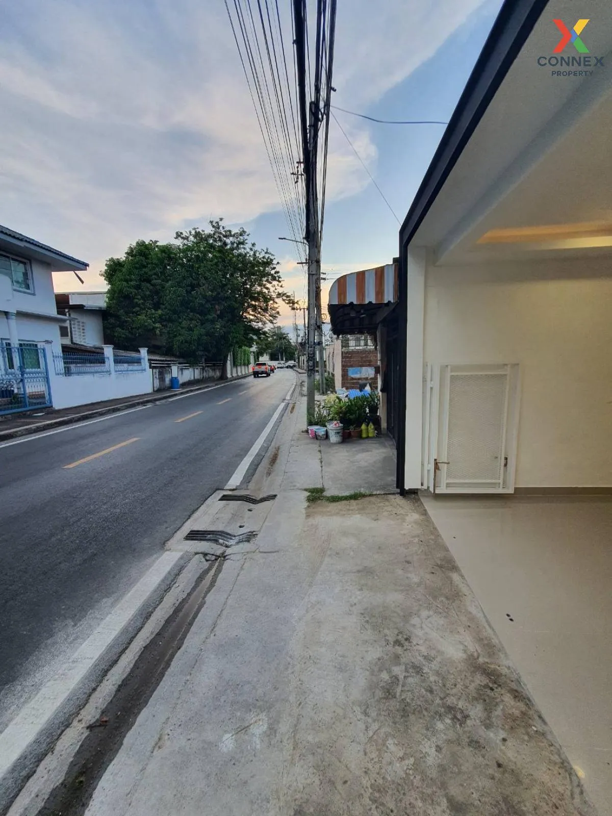 For Sale Townhouse Ramkhamhaeng 118 , wide frontage , newly renov For Sale Townhouse Ramkhamhaeng 118 , wide frontage , newly renov 3