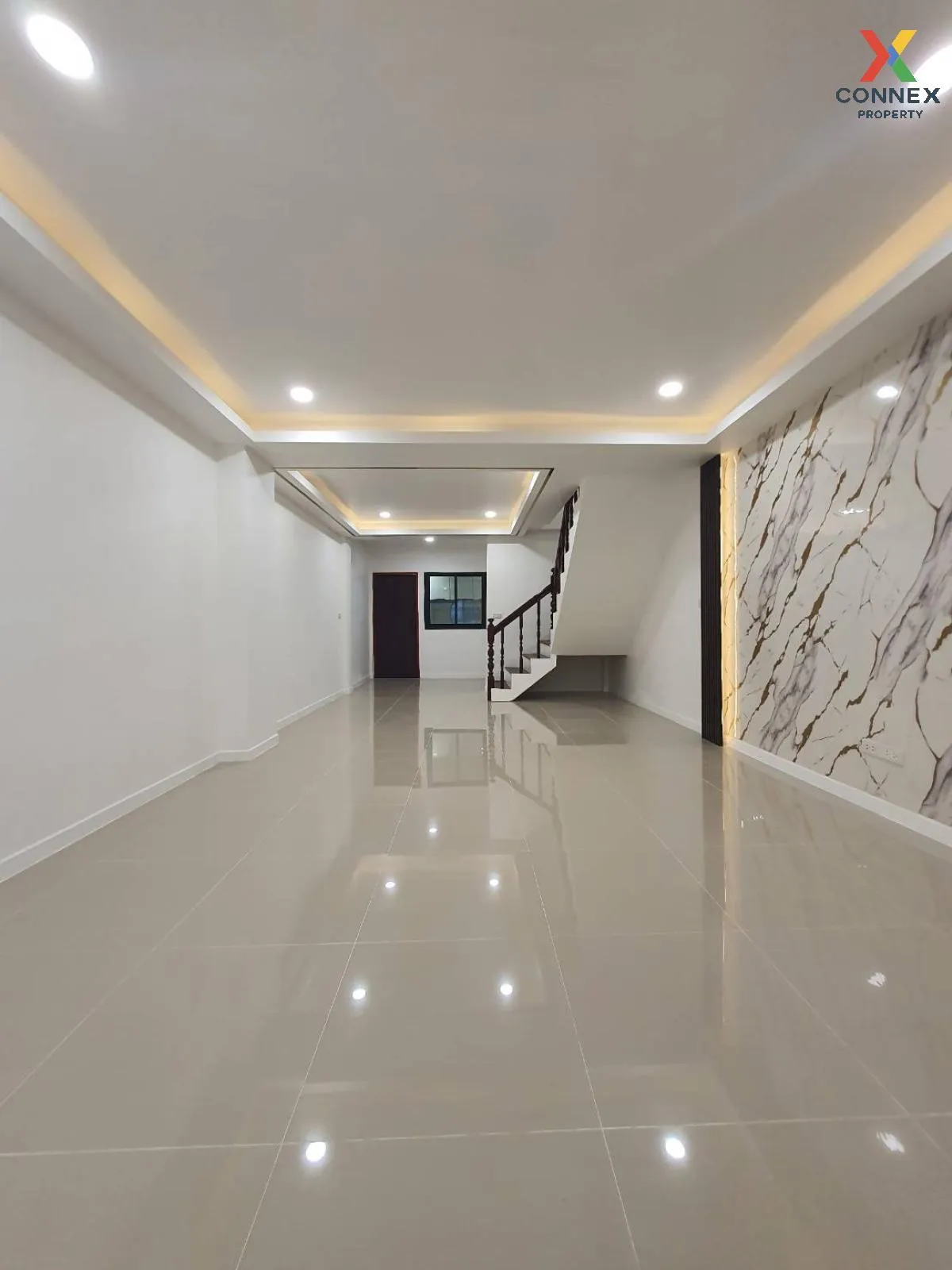For Sale Townhouse Ramkhamhaeng 118 , wide frontage , newly renov For Sale Townhouse Ramkhamhaeng 118 , wide frontage , newly renov 4