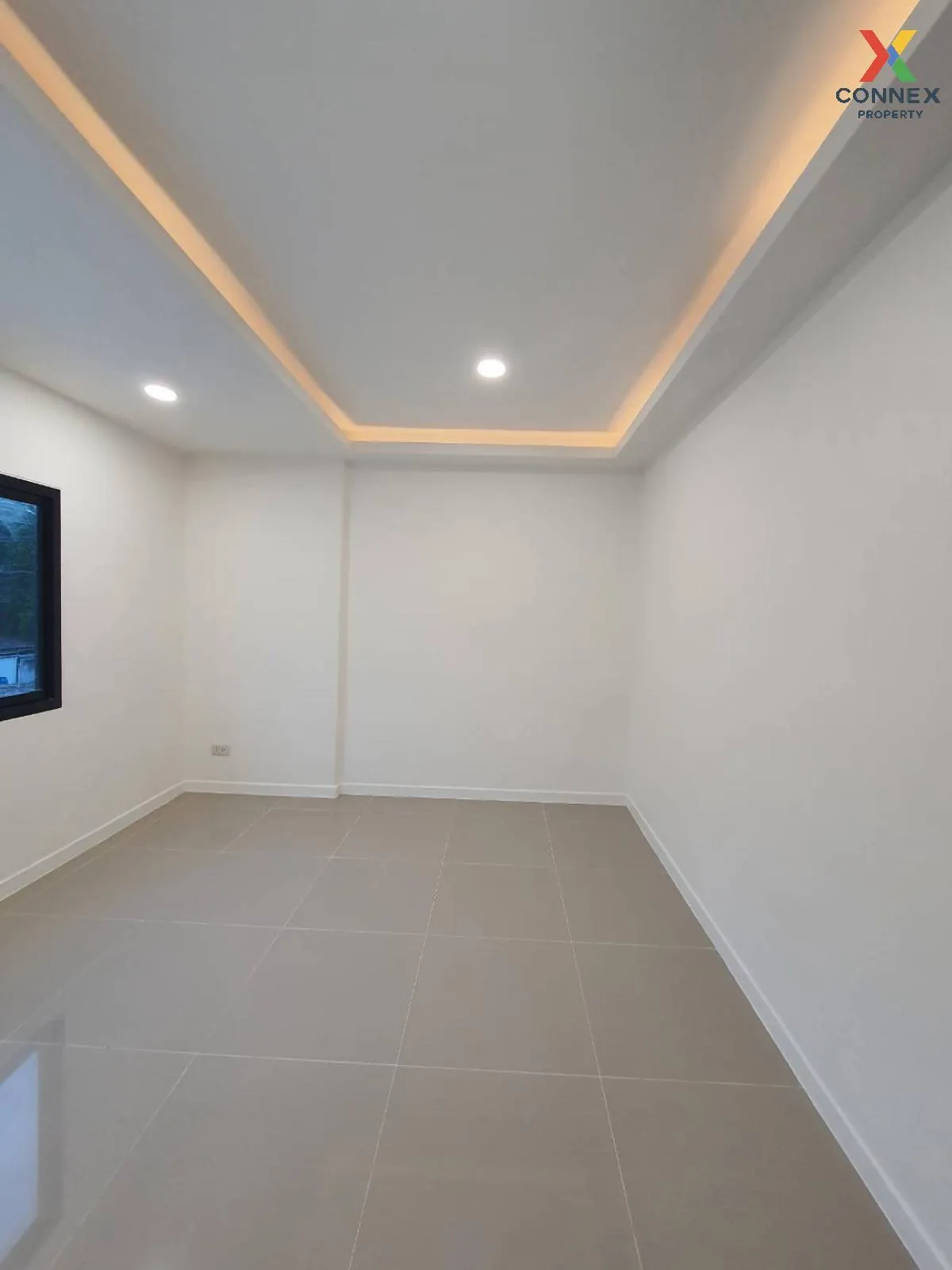 For Sale Townhouse Ramkhamhaeng 118 , wide frontage , newly renov For Sale Townhouse Ramkhamhaeng 118 , wide frontage , newly renov