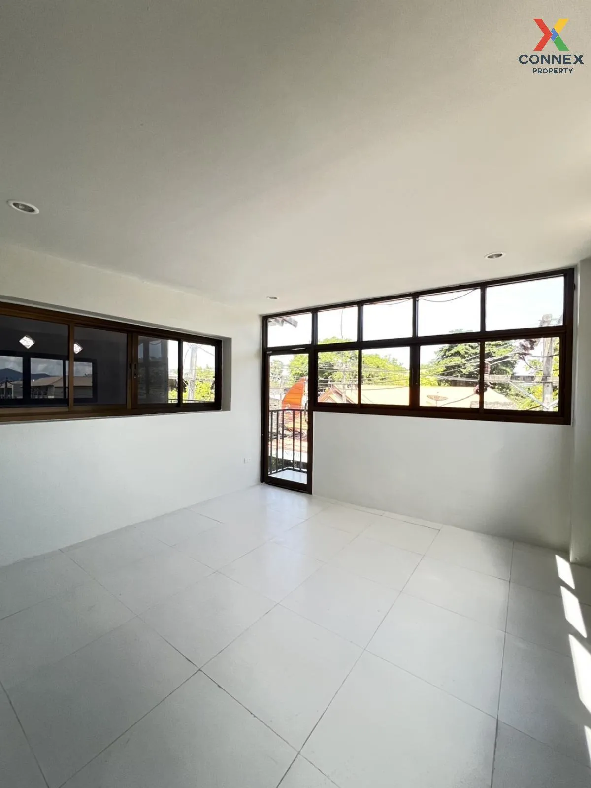 For Sale Commercial building ,Chaweng Samui , nice view , newly r