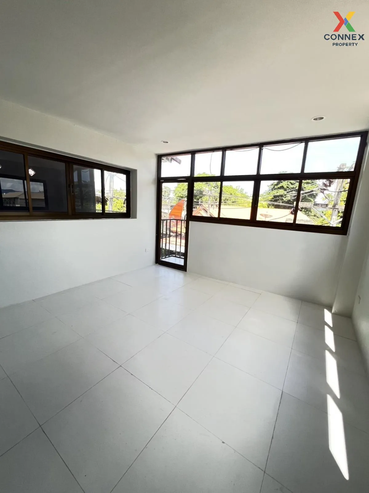 For Sale Commercial building ,Chaweng Samui , nice view , newly r