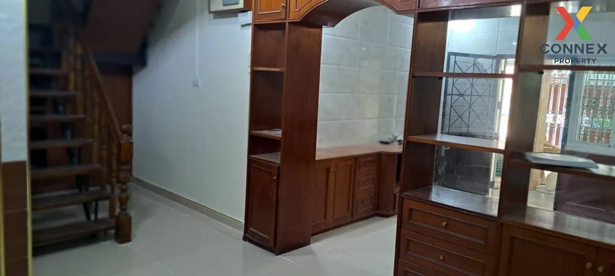 ขายทาวน์เฮ้าส์/ทาวน์โฮม  บ้านวโรชา 2 บางบอน เขต บางบอน กรุงเทพ CX 4