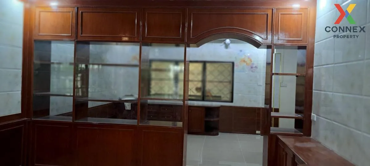 ขายทาวน์เฮ้าส์/ทาวน์โฮม  บ้านวโรชา 2 บางบอน เขต บางบอน กรุงเทพ CX