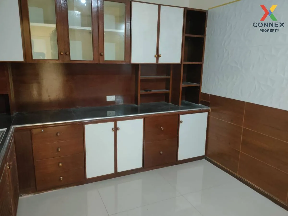 ขายทาวน์เฮ้าส์/ทาวน์โฮม  บ้านวโรชา 2 บางบอน เขต บางบอน กรุงเทพ CX