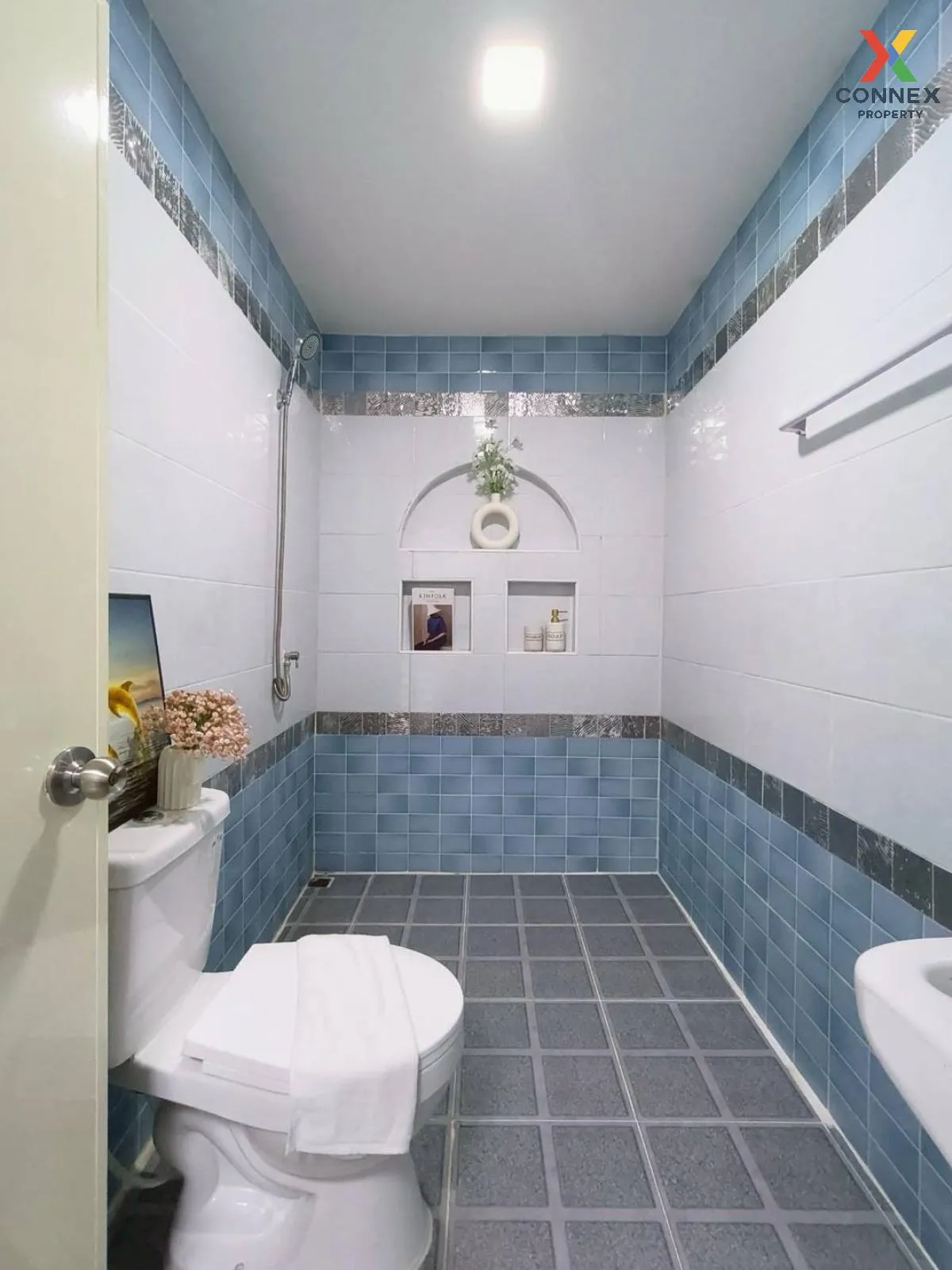 ขายทาวน์เฮ้าส์/ทาวน์โฮม  แดนทองวิลเลจ วัชรพล รีโนเวทใหม่ ท่าแร้ง 