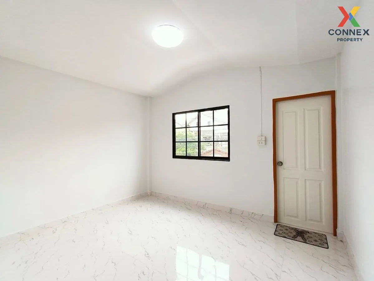 ขายทาวน์เฮ้าส์/ทาวน์โฮม  แดนทองวิลเลจ วัชรพล รีโนเวทใหม่ ท่าแร้ง 