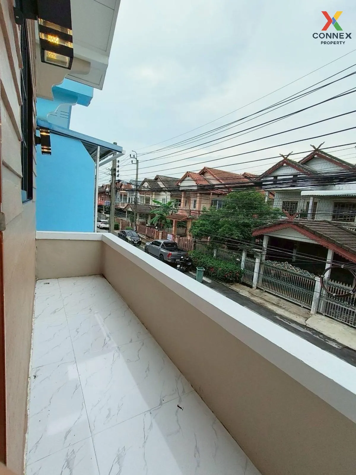 ขายทาวน์เฮ้าส์/ทาวน์โฮม  แดนทองวิลเลจ วัชรพล รีโนเวทใหม่ ท่าแร้ง 